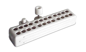 Schlitz für Elektrodenkabel